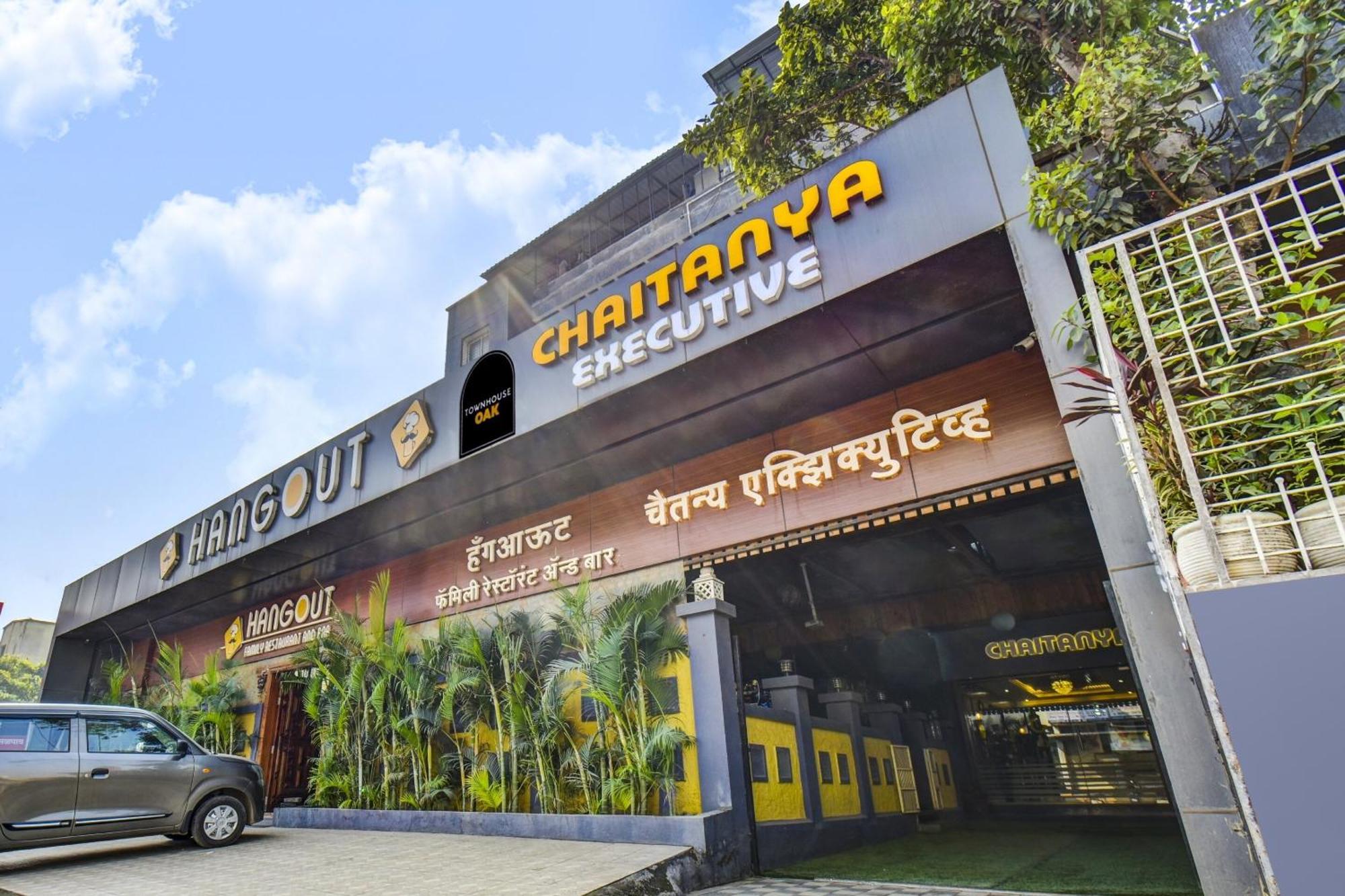 Townhouse Oak Chaitanya Executive Near Fun Time Multiplex Hotel