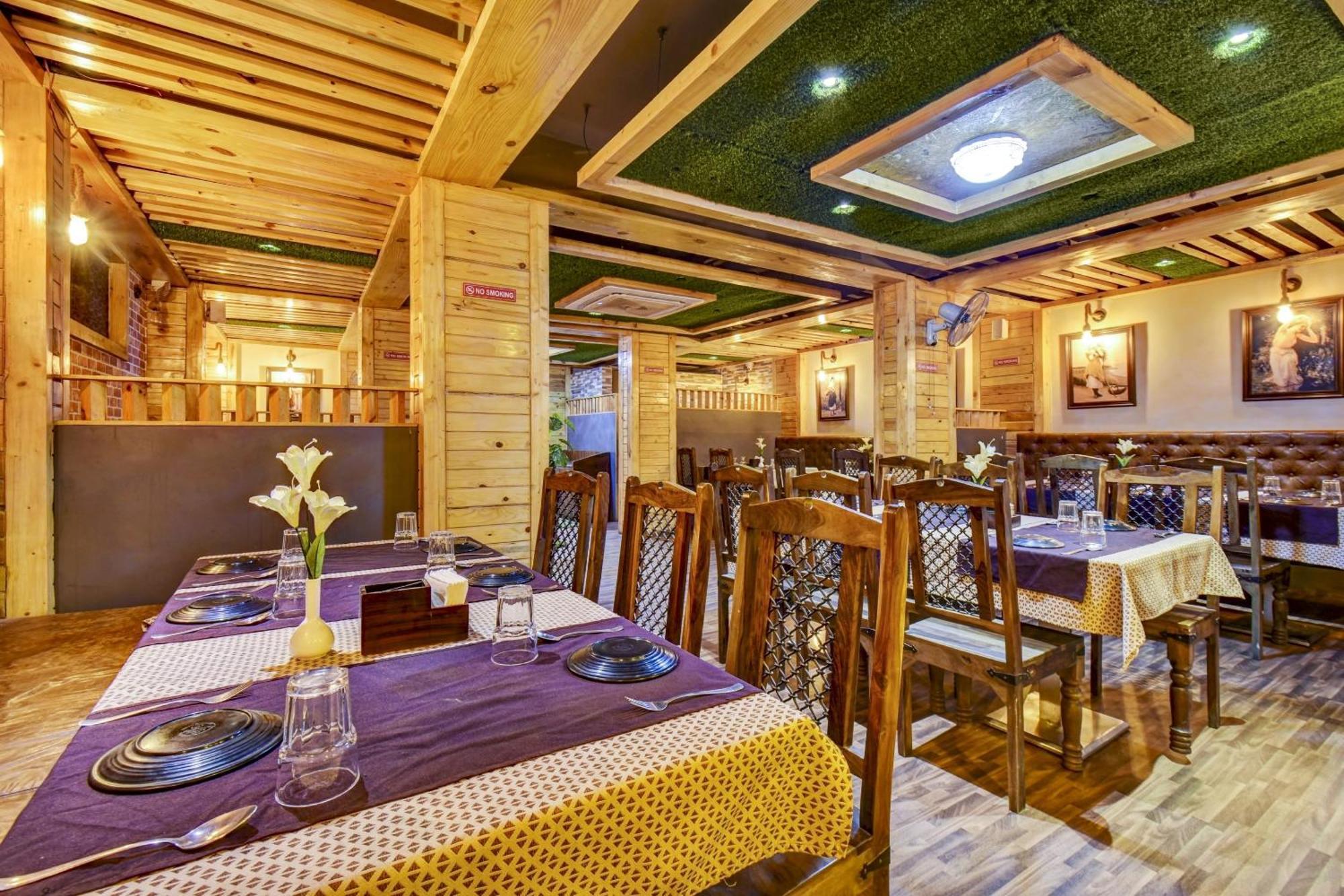 Hotel Townhouse Oak Chaitanya Executive Near Fun Time Multiplex *