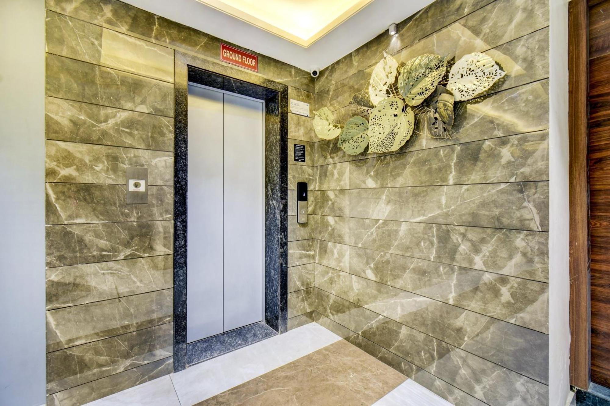 Townhouse Oak Chaitanya Executive Near Fun Time Multiplex Pune